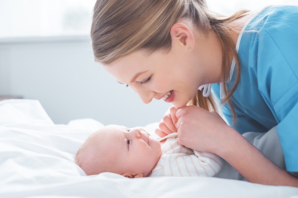 Soothing & Bonding Techniques Caring for a fussy or colicky infant can be emotionally and physically draining, so our experts use proven calming techniques like swaddling, rocking, and gentle massages.